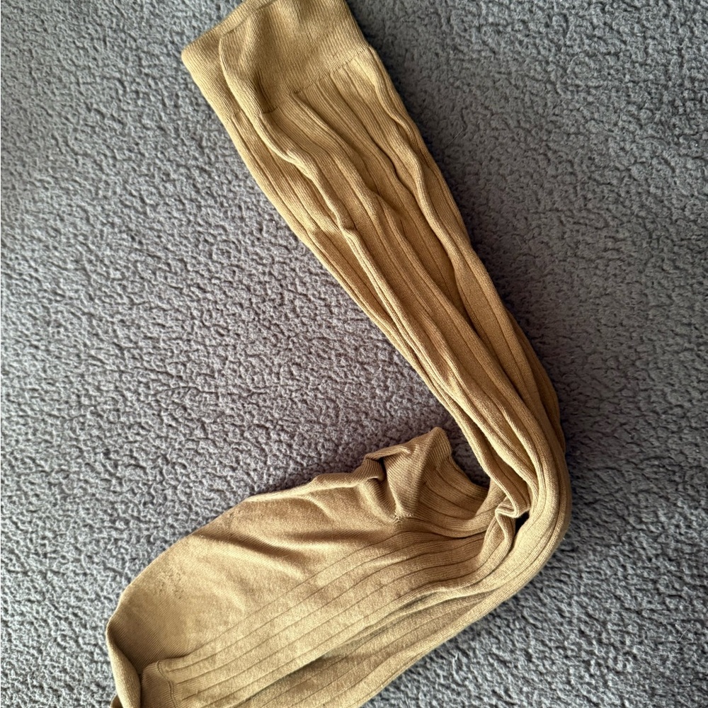 Gucci Tan Ribbed Knee-High Socks - Picture 3 of 5
